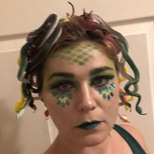 Meet your Posher, Alison